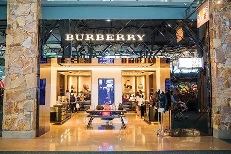 burberry vancouver airport